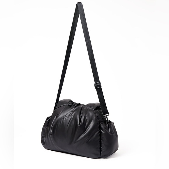 Caraa Nimbus Medium Black NWT